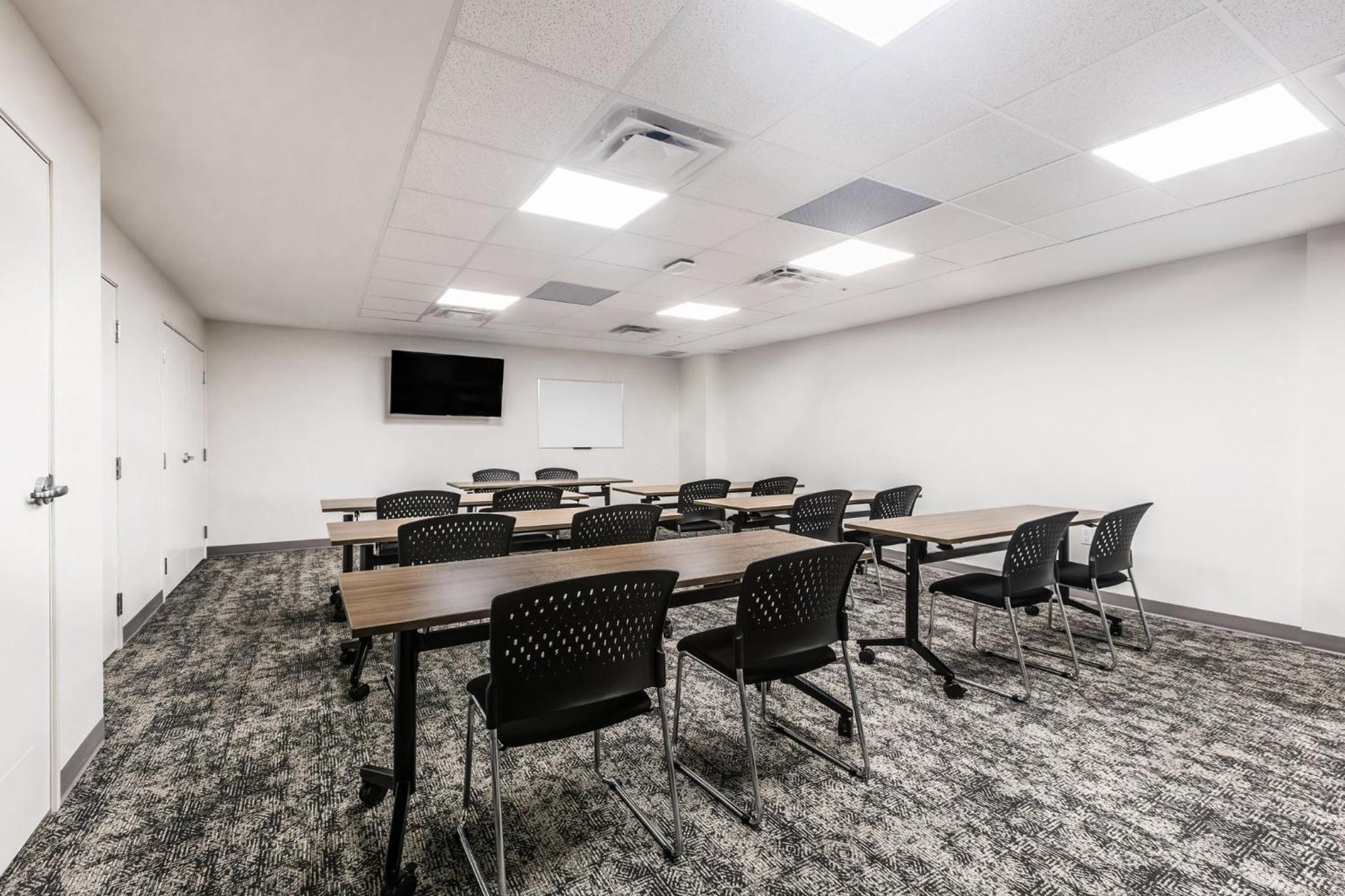 Staybridge Suites - Dawson Creek By Ihg Экстерьер фото