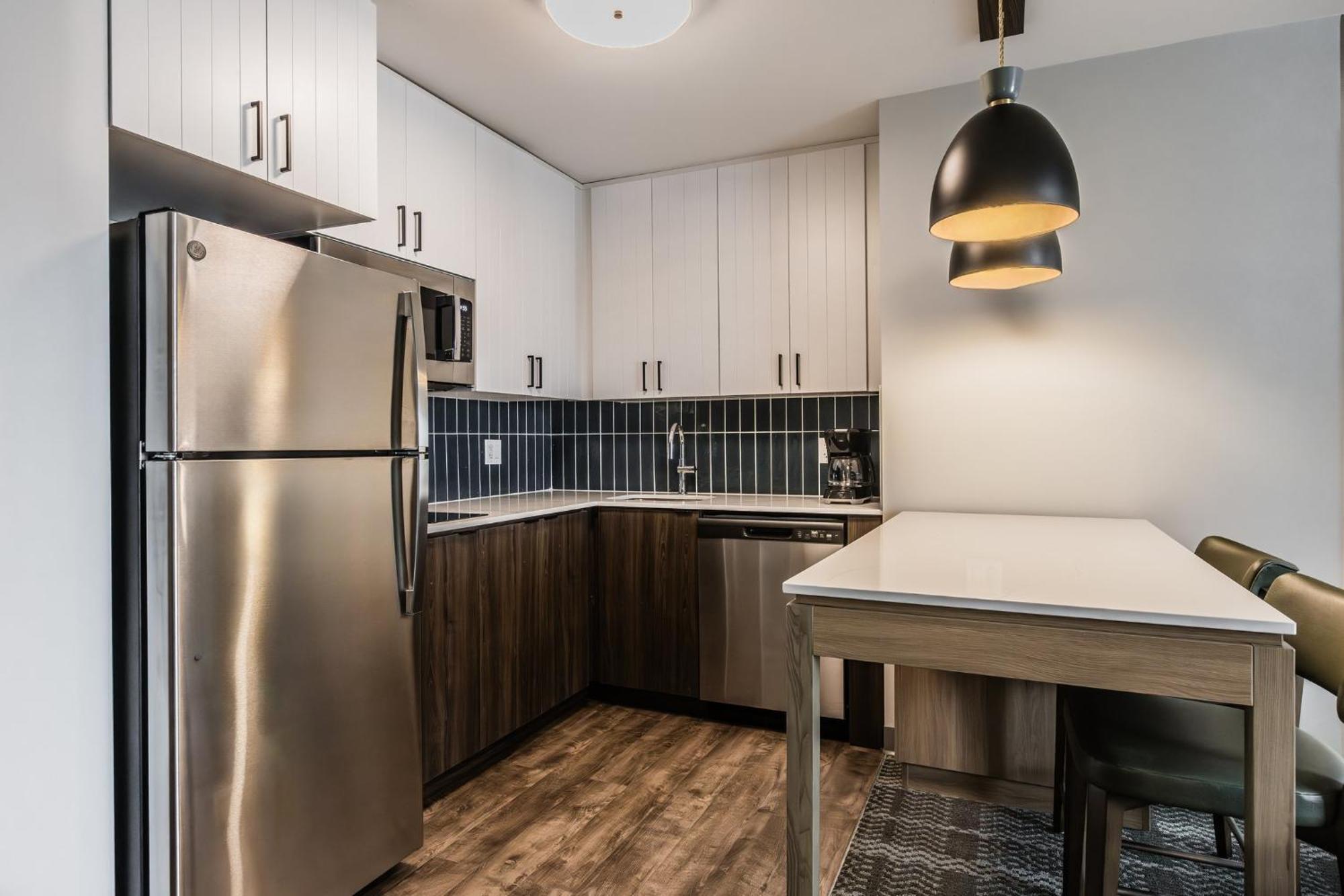 Staybridge Suites - Dawson Creek By Ihg Экстерьер фото