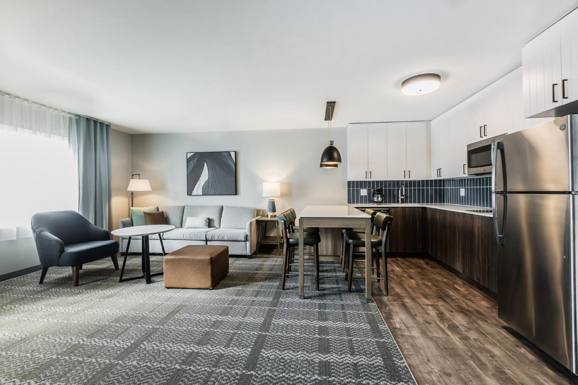 Staybridge Suites - Dawson Creek By Ihg Экстерьер фото